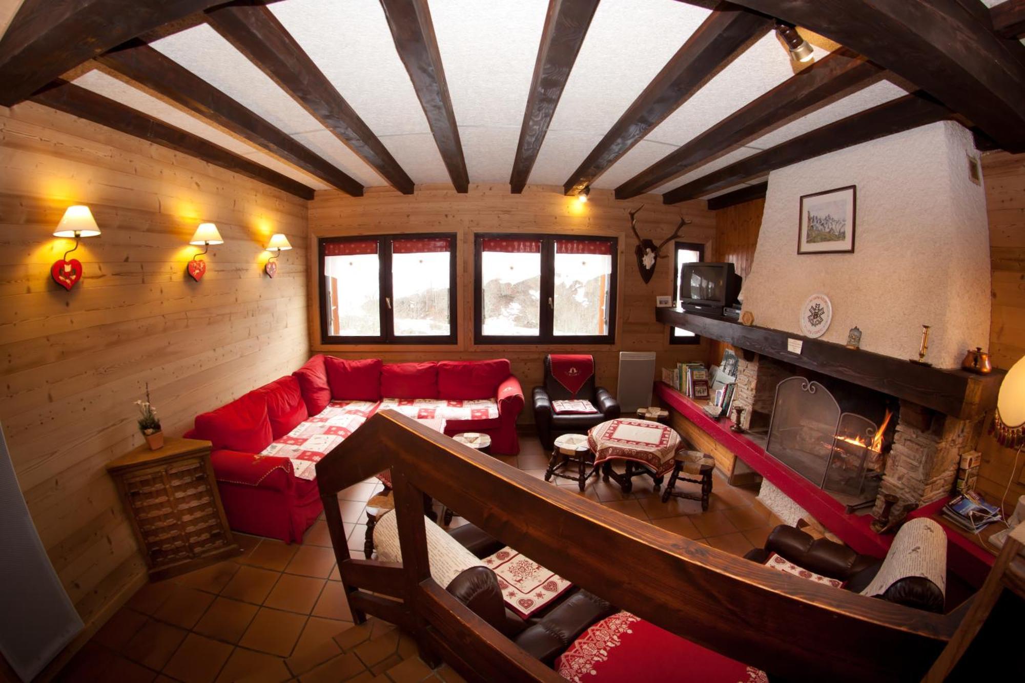 Hotel - Restaurant - Bar - Le Sapin Fleuri Bourg d'Oueil Exterior foto